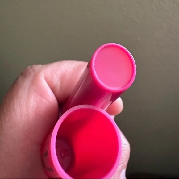 MAC Cosmetics SQUIRT PLUMPING GLOSS STICK in 13 AMPED Brand New Never Used. - Picture 7 of 13